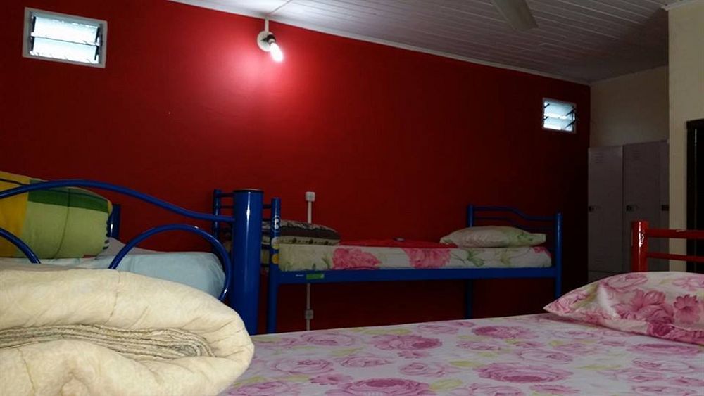 Residencial Noelia Hostel Puerto Iguazu Exterior photo